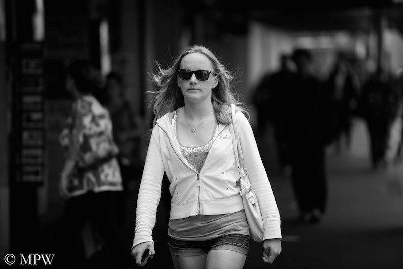 Auckland City street photo, Queent St, black and white